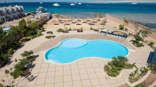 Rent studio apartments in the complex of hotel type with a swimming pool in the center of Hurghada
